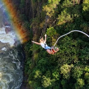 Bungee jumping v ČR seskok z jeřábu i mostu jako dárek